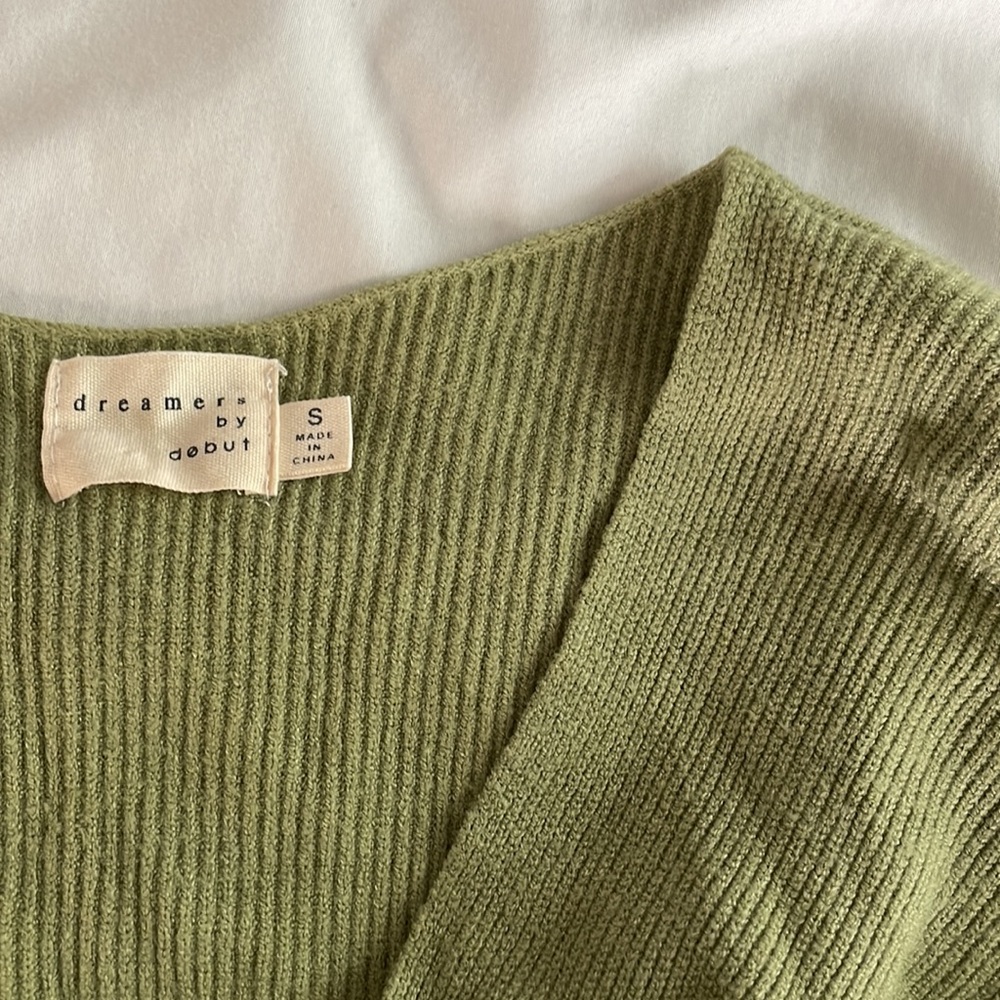 Criss Cross Cropped Knit Sweater - Picture 6 of 8